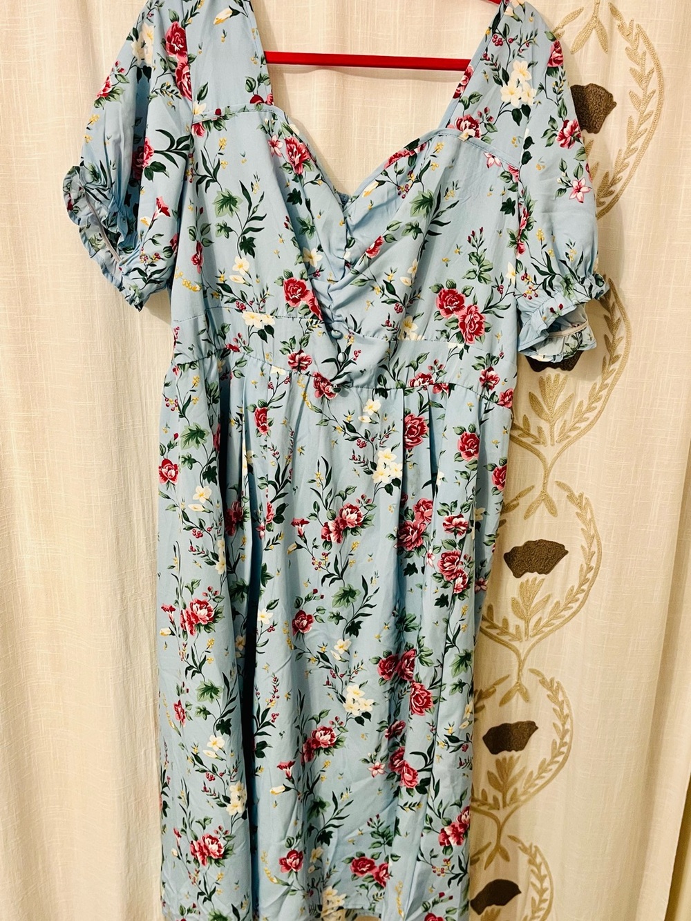 BloomChic Blue Floral Sweetheart Midi Dress - Picture 2 of 8